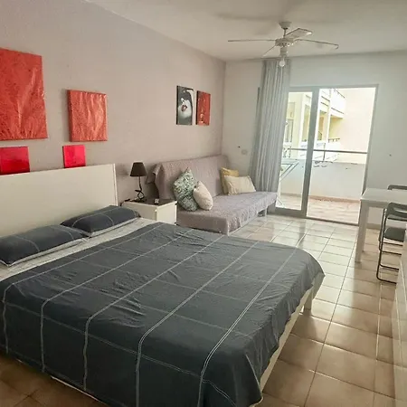 The Smooth Breeze - 401 Los Cristianos (Tenerife)