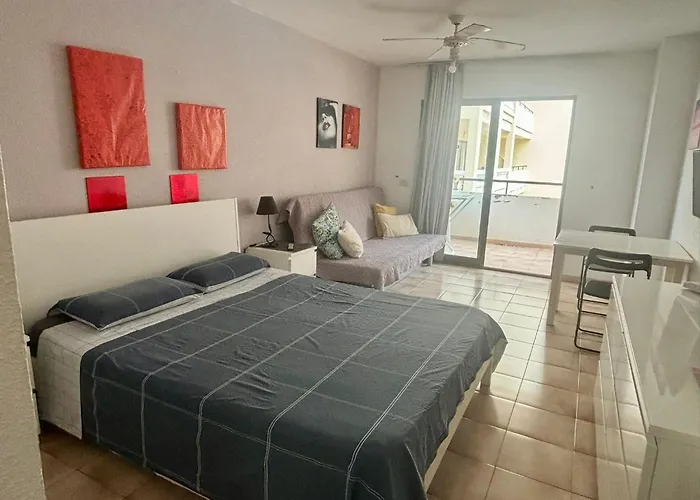 The Smooth Breeze - 401 Los Cristianos (Tenerife)