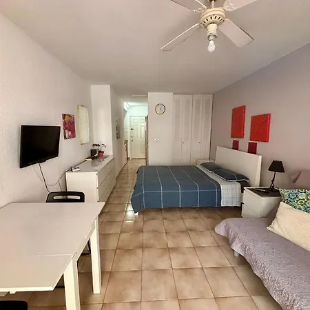 The Smooth Breeze - 401 Los Cristianos